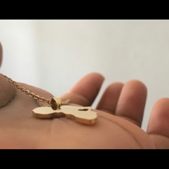 iHeart Africa Gold Necklace - Picture 5 of 9